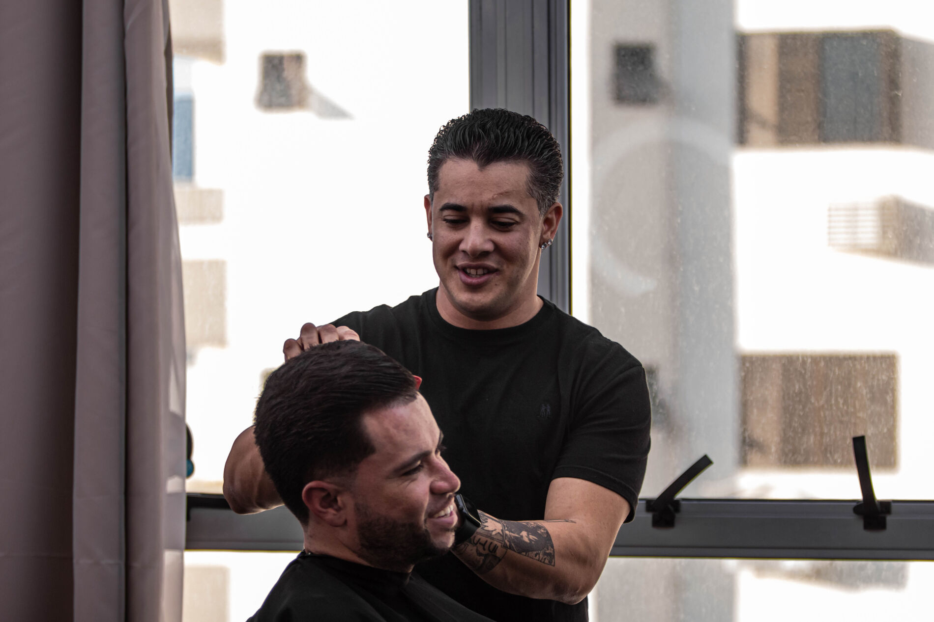 Acabamento na barba e nuca — Studio Maniche